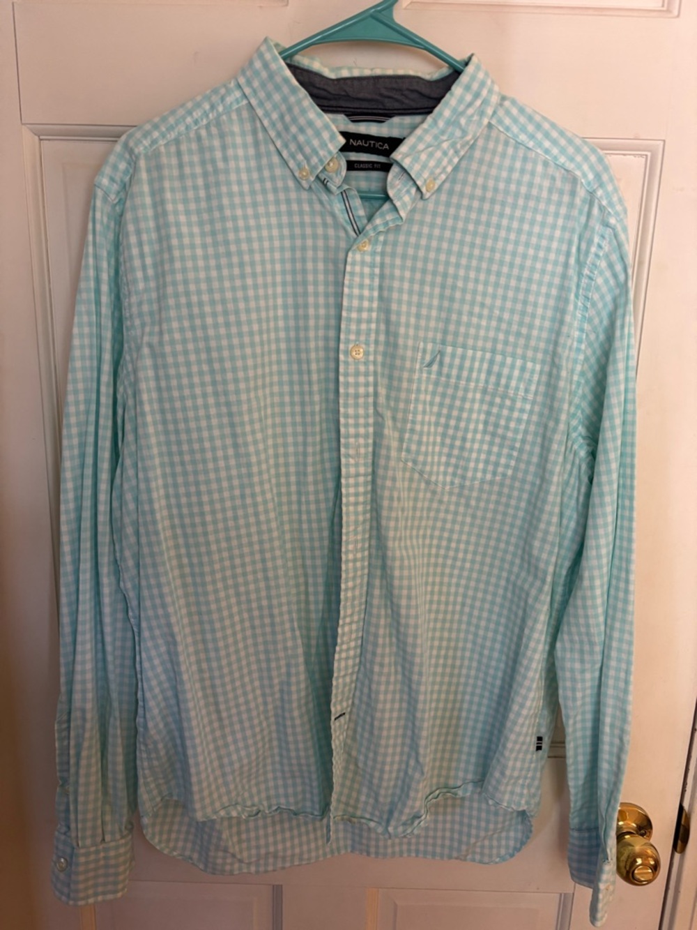 Nautica Men’s Mint Green Gingham Button-Down Shirt